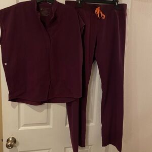 Figs Technical Collection in Rich Purple SCRUB SET- TOP SZ M - PANTS SZ L/Tall